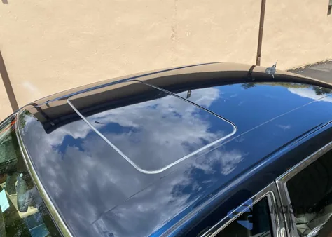 2002 Bentley Arnage z USA, uszkodzony, nr VIN SCBLC31E62CX08029